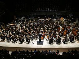 Pese a los momentos difíciles que se viven en París y la fuerte seguridad para ingresar, los asistentes disfrutaron del concierto. AFP / F. Guillot