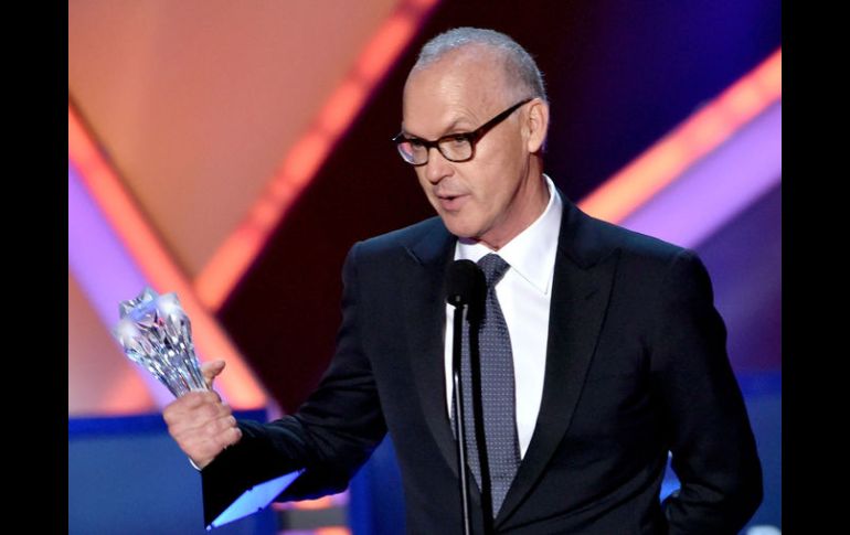 El actor Michael Keaton recibió el premio a mejor actor por su actuación en 'Birdman'. AFP / K. Winter