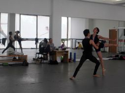 Escena de un ensayo del Joven Ballet de Jalisco. La convocatoria busca atraer a nuevos talentos para el grupo. EL INFORMADOR / A. Hinojosa