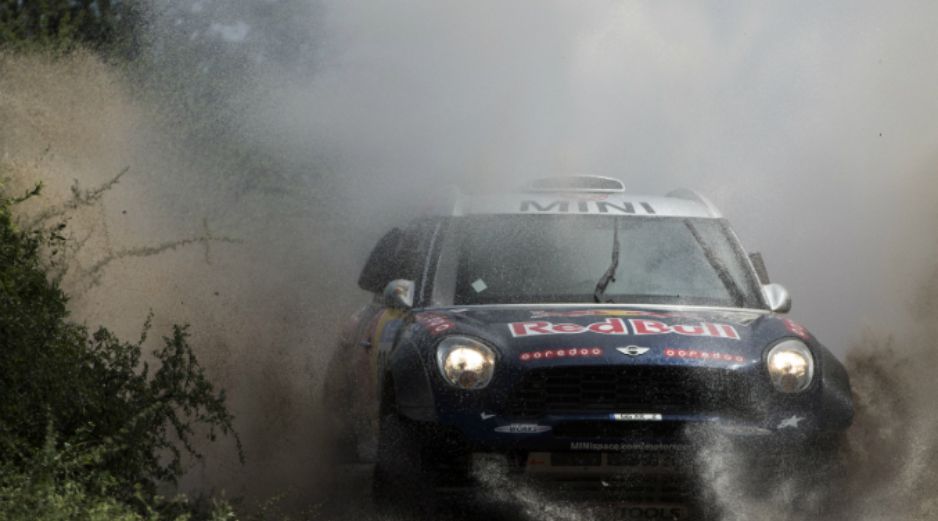 Con este triunfo, Al-Attiyah se convierte en el séptimo piloto en ganar al menos dos veces un Dakar. AP / F. Dana