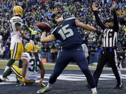 Jermaine Kearse celebra la última anotación de touchdown durante el tiempo extra. AP / J. Chiu