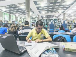 Las universidades entienden que muchos de sus alumnos tienen empleo, por ello ofrecen programas adecuados a su ritmo de vida. EL INFORMADOR / A. Hernández