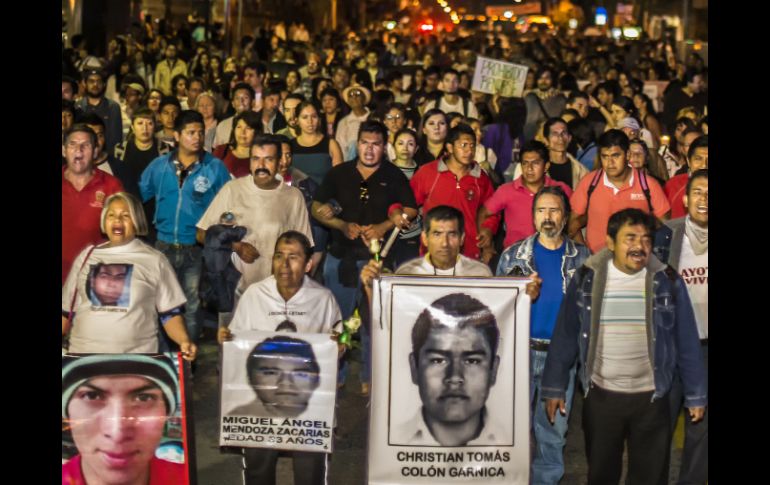 La manifestación será para exigir el regreso con vida de los normalistas. EL INFORMADOR / ARCHIVO