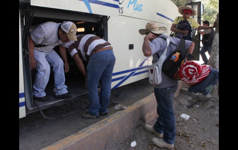 Padres de normalistas iniciaron la búsqueda de los estudiantes, debido a la falta de respuesta de las autoridades, afirman. SUN / ARCHIVO