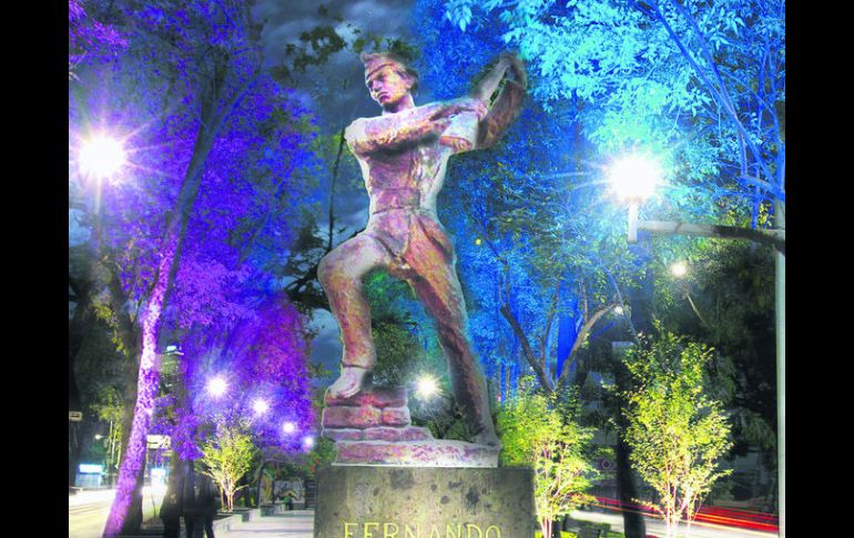 Brillará. El año pasado la Catedral fue iluminada y esta vez, el jueves, será el andador Chapultepec. ESPECIAL /