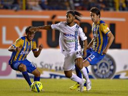 El estadio Alfonso Lastras sufrió varias invasiones de aficionados que buscaron el autógrafo de 'Dinho'. MEXSPORT / I. Ortiz