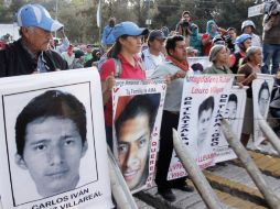 Los padres de los 43 estudiantes han denunciado que integrantes del Ejército podrían estar involucrados. AFP / ARCHIVO