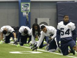 Jugadores de los Halcones se preparan para el Super Bowl que se realizará el próximo domingo. AP / T. Warren