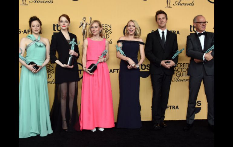 El reparto de 'Birdman' mantiene su premio al mejor elenco. AFP / M. Ralston