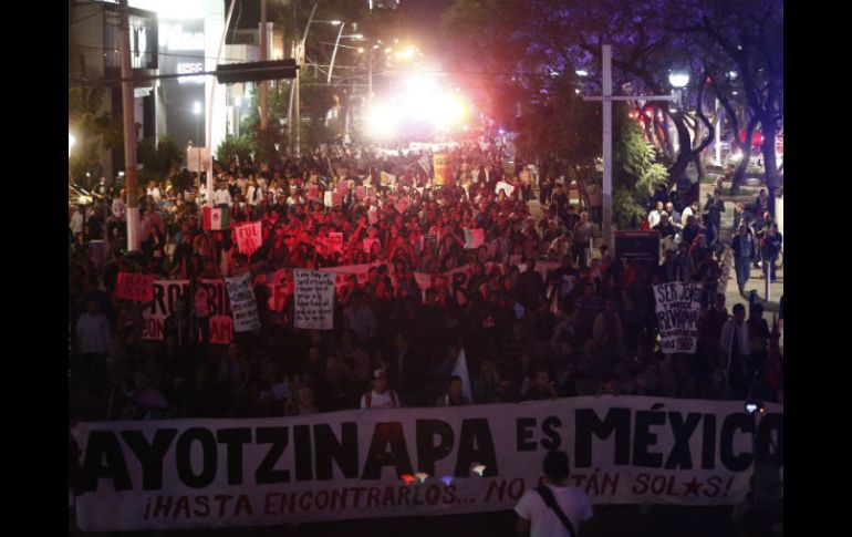 La manifestación concluyó en la Glorieta de los Niños Héroes.Contaron con la participación de dos sindicatos EL INFORMADOR / A. Hernández