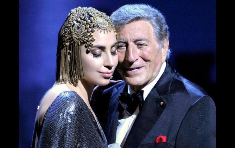 Gaga y Bennett se agregan a la lista de cantantes que se presentarán, como Pharrell Williams, Sam Smith, Usher entre otros. TWITTER / @itstonybennett