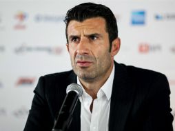 Luis Figo anuncia su candidatura para la presidencia de la FIFA EFE / ARCHIVO