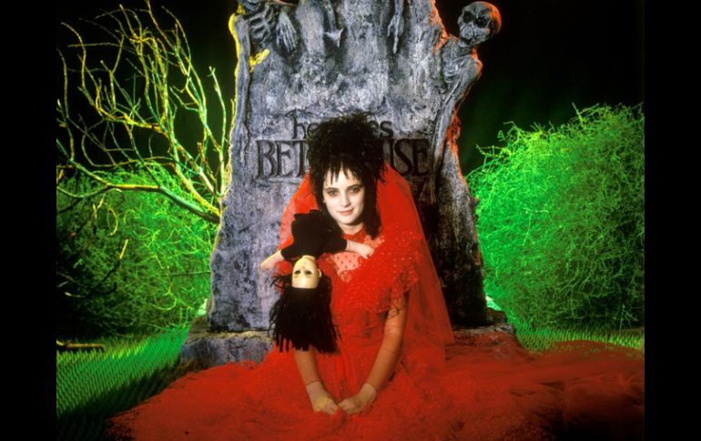 La actriz volverá a interpretar a 'Lydia Deetz', casi 30 años después. FACEBOOK / Beetlejuice