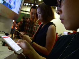 La póliza cubre dispositivos electrónicos como smartphones, computadoras personales, tabletas, cámaras fotográficas y de video. AFP / ARCHIVO