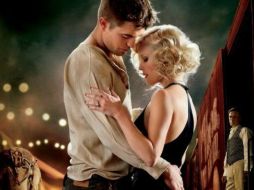 La película fue protagonizada por Reese Witherspoon y Robert Pattinson. ESPECIAL / www.imdb.com