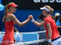 En semifinales, María Sharapova se impuso 6-3 y 6-2 a su compatriota Ekaterina Makarova. AFP /  M. Fairclough