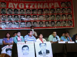 Las organizaciones no gubernamentales reiteran su respaldo a los padres de los 43 estudiantes de Ayotzinapa. EFE / ARCHIVO