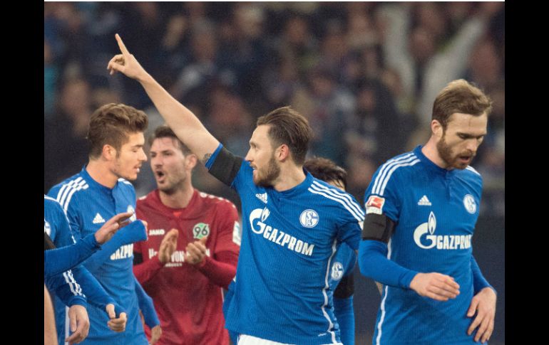 El Schalke actualmente es cuarto en la tabla, con quince puntos menos que el Bayern. AFP / B. Thissen