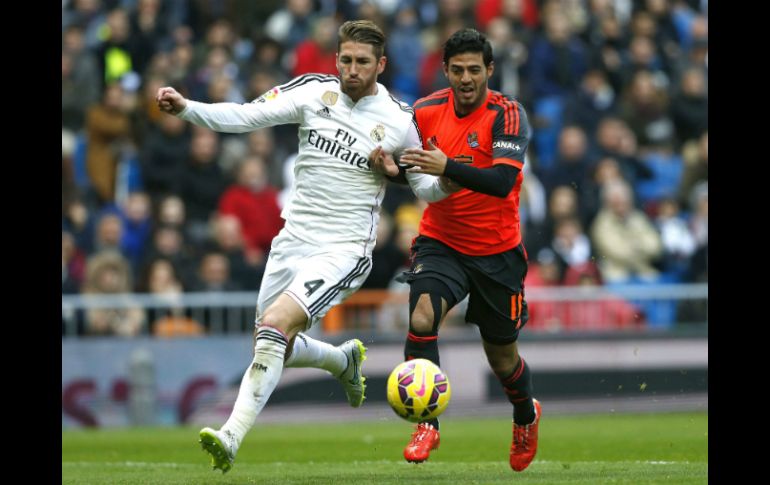 Carlos salió lesionado al minuto 17 en el partido ante Real Madrid. EFE / ARCHIVO