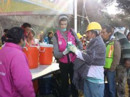 Brigadas y cuadrillas trabajan en la zona de la explosión desde el pasado jueves. TWITTER / @ManceraMiguelMX