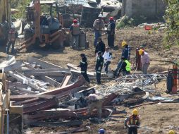 Protección Civil, bomberos, y Seguridad Pública capitalina continúan con las labores de limpieza en el Hospital. NTX / J. Pazos