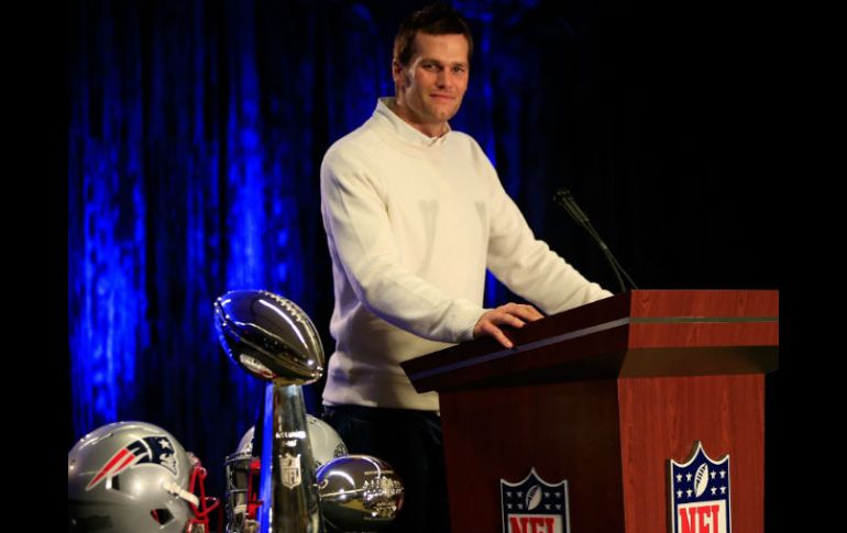 Brady volvió a celebrar un título, esta ocasión gracias al trabajo que realizaron algunos de sus compañeros. AFP / J. Squire