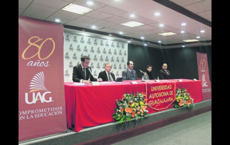 Funcionarios de la Universidad Autónoma de Guadalajara y el Gobierno del Estado dieron detalles sobre los festejos. EL INFORMADOR / E. Barrera