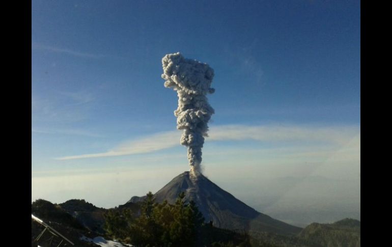 Protección Civil de Jalisco refiere que la actividad del Volcán de Fuego no representa riesgo para la población. TWITTER / @PCJalisco