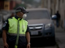 En Guatemala, ciudadanos toman precauciones ante las constantes erupciones del Volcán de Fuego. AP / M. Castillo