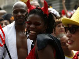 El desfile de Mujeres con Rizos es una de las fiestas que encienden a Río de Janeiro en las semanas previas al carnaval. EFE / M. Sayão