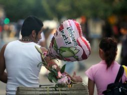 Dentro de los regalos favoritos para obsequiar son: chocolates, accesorios, flores, peluches y globos. EL INFORMADOR / ARCHIVO