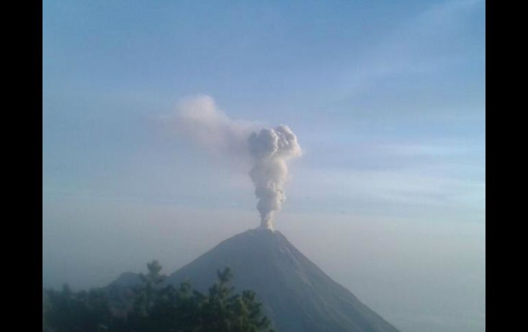 El Volcán de Colima ha tenido constante actividad, es por eso que Protección Civil realiza cursos. TWITTER / @PCJalisco