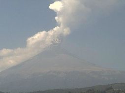 El Cenapred añade que dicho episodio terminó a las 10:30 horas y que se observa un tren de exhalaciones. TWITTER / @Popocatepetl_MX