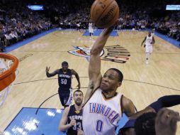 Russell Westbrook (c) hará equipo con Penny Hardaway y Tamika Catchings. AFP / ARCHIVO