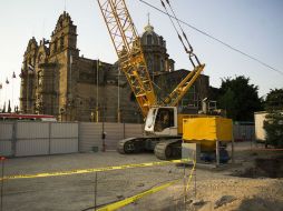 En avenida Alcalde pasan 250 unidades de camión por hora debido a la superposición de rutas. EL INFORMADOR / ARCHIVO