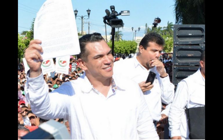 El priísta se enfrentará en el proceso electoral el día 7 de junio. TWITTER / @alitomorenoc