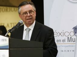 Medina Mora es embajador de México en Estados Unidos, lo que el coordinador de la bancada perredista como 'jurista político'. SUN / ARCHIVO