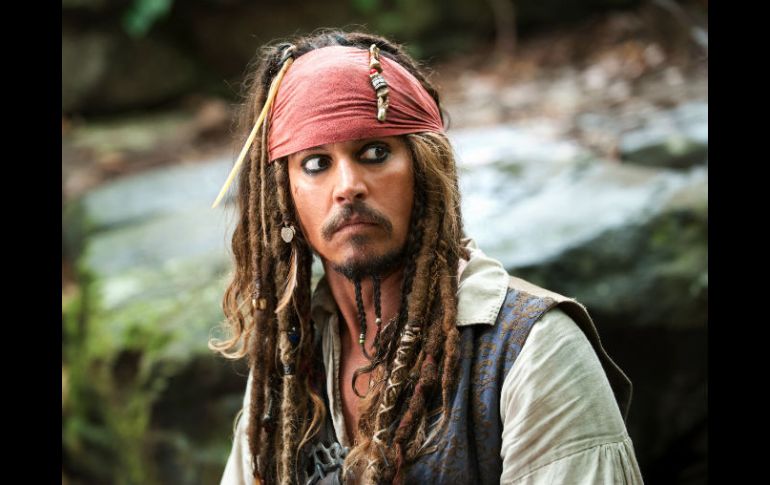 Impulsado hacia una nueva aventura, el poco afortunado capitán Jack Sparrow siente el viento de la desgracia soplando aún más fuerte. ESPECIAL / Disney