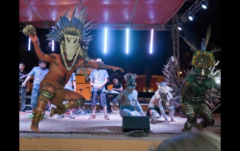 En varias partes del país se realizaron actividades para celebrar el Día de la Lengua Materna. Escena del festival en Mérida, Yucatán. NTX / H. Borges