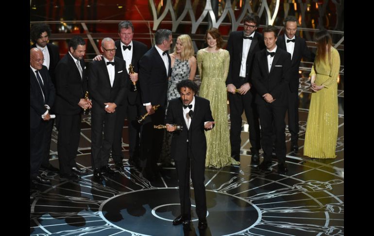 El director mexicano, Alejandro González Iñárritu, recibió el premio a Mejor Director. AP / J.Shearer