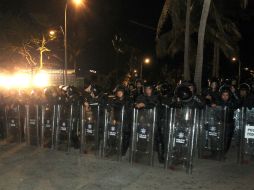 Fuerzas federales también desalojaron a maestros de la CETEG de las inmediaciones del Aeropuerto de Acapulco. NTX / J. Pazos