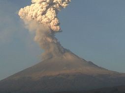 ''Las comunidades permanecen en calma y existe un monitoreo permanente del Popocatépetl'', aseguran autoridades. TWITTER / @LUISFELIPE_P