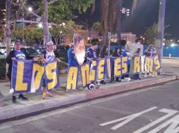 Aficionados acudieron con sus jerseys en apoyo al equipo. FACEBOOK / Bring Back the Los Angeles Rams