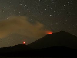 La actividad del volcán Popocatlépetl durante la madrugada tuvo efecto en actividades aéreas. EFE / ARCHIVO