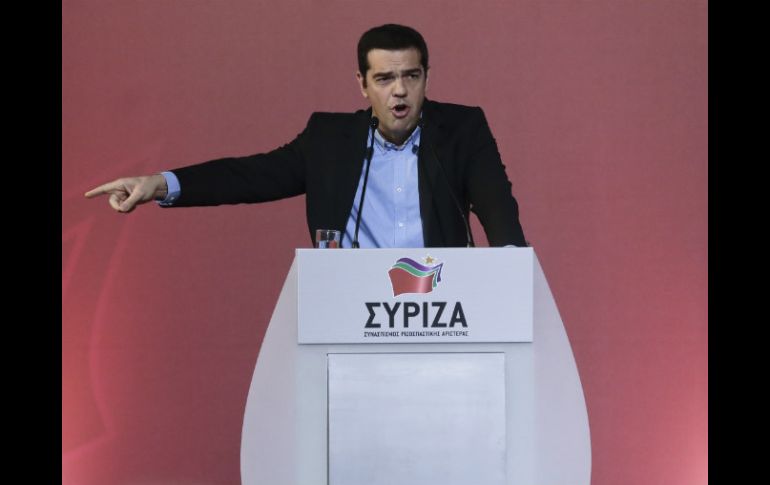 Alexis Tsipras señala que España y Portugal lideran un ''eje de poderes'' contra las negociaciones de duda griega. AP / P. Giannakouris