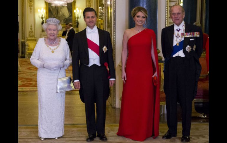 La Reina Isabel II ofreció una cena en honor del Presidente Peña Nieto. AFP / J. Tallis