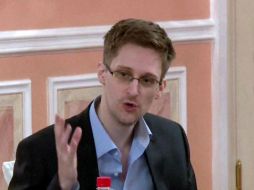 Edward Snowden se mueve con libertad en Rusia, siempre acompañado de guardias de seguridad, aclara su abogado. AFP / ARCHIVO