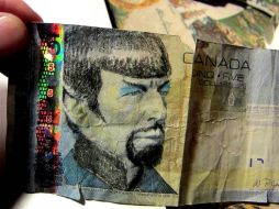 Seguidores de 'Star Trek' dibujaron sobre el rostro de Sir Wilfrid Laurier, hasta conseguir una apariencia como la del señor Spock. AP / The Canadian Press