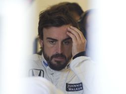 Fernando Alonso no correrá el GP de Australia el próximo 15 de marzo por indicaciones médicas. AP / ARCHIVO