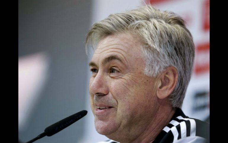 Carlo Ancelotti, levantó dos 'Orejonas' con el AC Milan y brindó la 'Décima' al Real Madrid, campeón vigente de la Champions. EFE / E. Naranjo